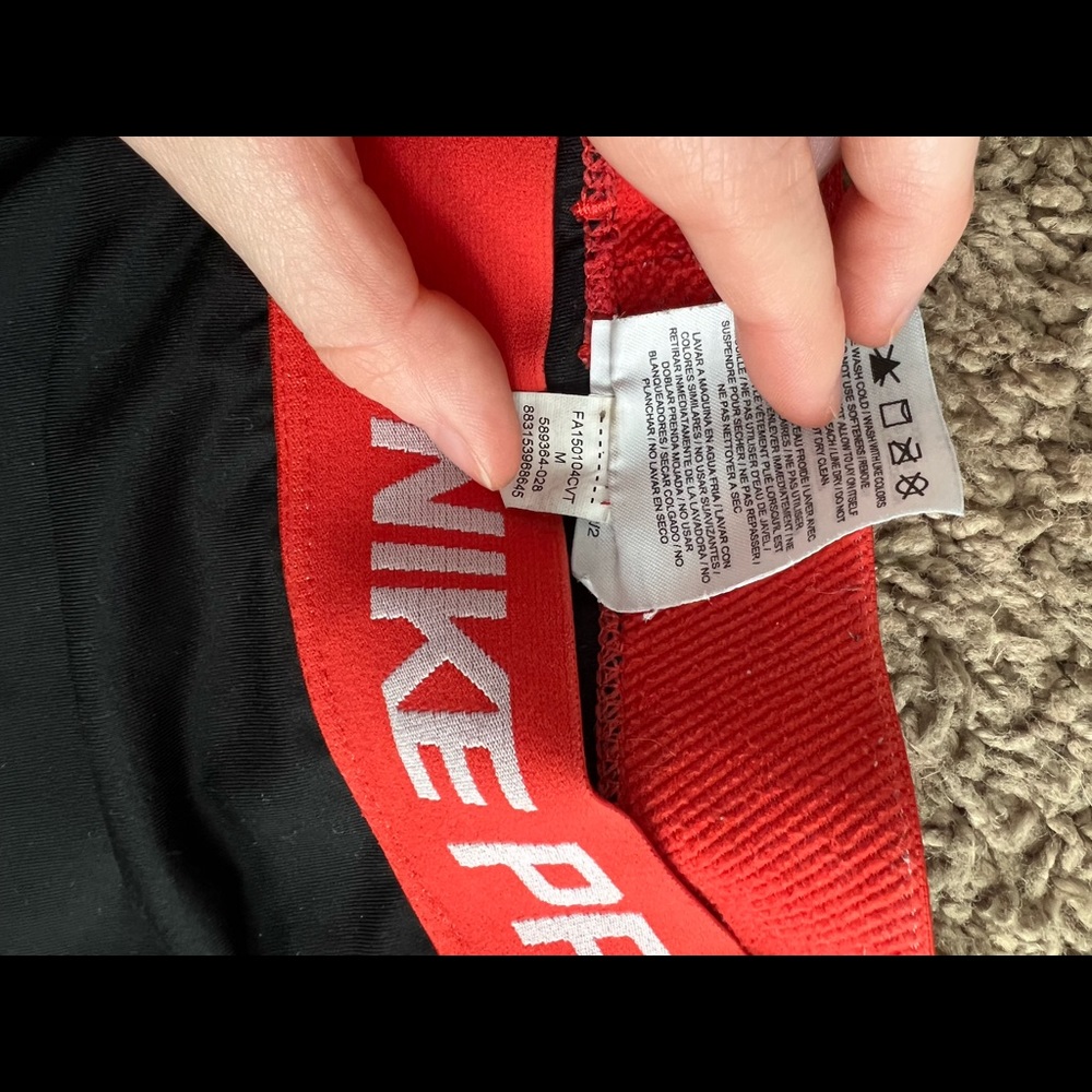 Spandex - Picture 2 of 3